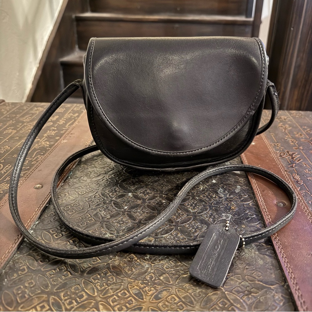 COACH Genuine Vintage Casey Black Leather Crossbody Bag - Picture 5 of 16